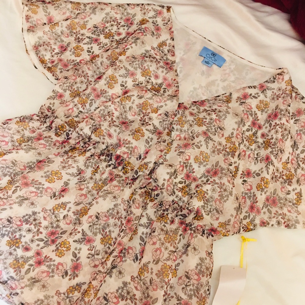 NWT cece floral top